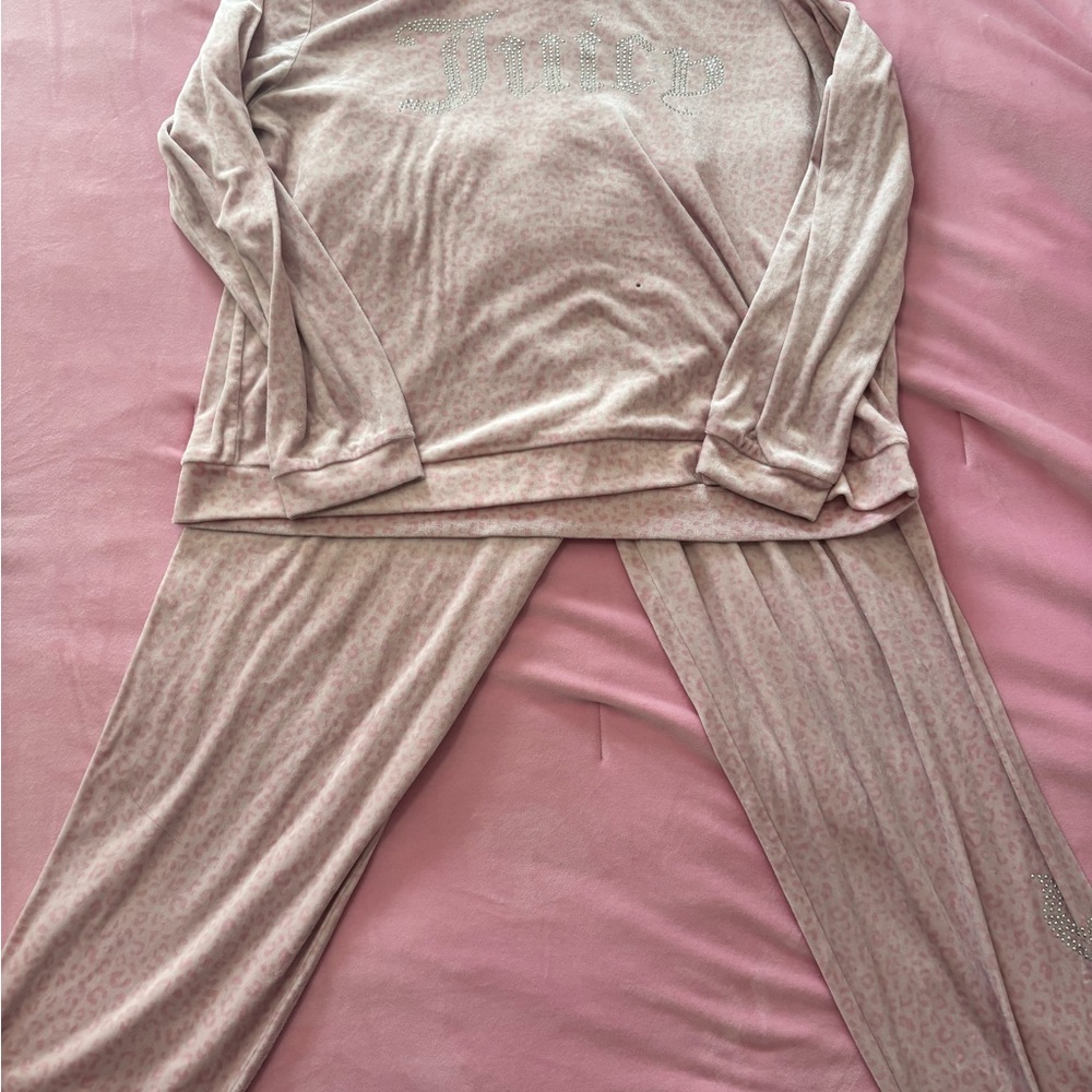 Women's Pink Leopard Print Pajama Set